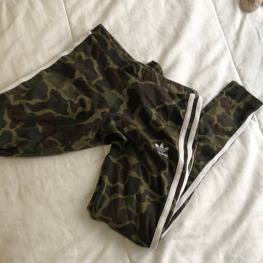 Adidas Camo leggings Xs used